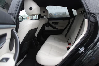 BMW 4 Serie BMW 4 Serie Gran Coupé 430i xDrive High Exe. M Sport 62.559 km! / Camera / Leder / 18'' / Harman Kardon / Navigatie / DAB / Stoelverwarming / Cruise Control - afbeelding nr 11