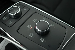 Mercedes-Benz GLE Mercedes-Benz GLE-klasse 350d 4MATIC | Panoramadak | Stoelventilatie |  Adaptive cruise | Carplay | 360 camera | Trekhaak | Entertainment | Stuurverwarming | Massage | Leder | Memory | Keyless | Luchtvering - afbeelding nr 29