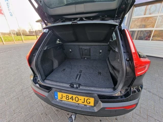 Volvo XC40 Volvo XC40 2.0 B4 R-Design 208PK|ACC|Clima|trekhaak|LED|360'Camera| - afbeelding nr 9