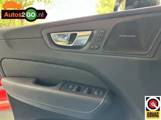 Volvo XC60 Volvo XC60 2.0 T8 Plug-in hybrid AWD Ultra Black Edition - afbeelding nr 17