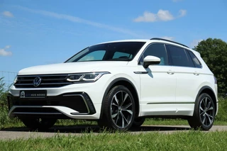 Volkswagen Tiguan Volkswagen Tiguan 1.5 TSI / 2x R-Line / Virtual Cockpit / Camera / Matrix LED / Trekhaak / 20