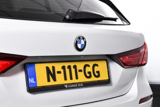 BMW 1 Serie | Cruise | PDC | NAV+ Apple Car Play | EEC | LM 19