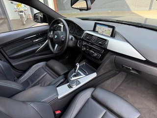 BMW 3 Serie BMW 3 Serie 330e M-Sport,Schuifdak,Leer,LED,Lane Ass.,NaviPro,Clima,Dealer OH - afbeelding nr 30