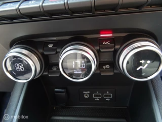 Renault Captur Renault Captur 1.6 E-Tech Plug-in Hybrid 160 Intens Panorama-Dak 18