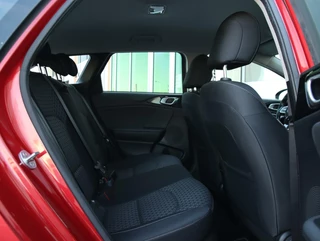 Kia Ceed Sportswagon Kia Ceed Sportswagon 1.6 GDI PHEV DynamicPlusLine | Trekhaak | Adaptieve cruise control - afbeelding nr 29