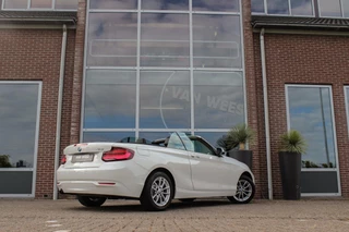 BMW 2 Serie ➡️ BMW 2-serie Cabrio 218i F23 Executive | 2e eigenaar | Origineel | Sportstoelen | Stoelverwarming | DAB | Harman-kardon | Stuurverwarming | PDC | Cruise control | Climate control | - afbeelding nr 4