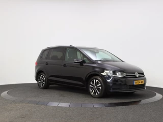 Volkswagen Touran Volkswagen Touran 1.0 TSI Comfortline | 7-persoons | Navigatie | Afn. Trekhaak | S - afbeelding nr 12