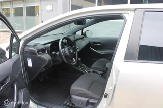 Toyota Corolla Toyota Corolla 1.8 Hybrid Business Intro | Parkeersensoren voor en achter | Stoelverwarming | NL Auto Boekjes. - afbeelding nr 6