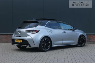 Toyota Corolla Toyota Corolla 2.0 Hybrid GR-Sport Plus I Panoramadak I JBL I NL-auto - afbeelding nr 14