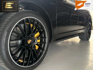 Porsche Cayenne Porsche Cayenne Coupé 4.0 Turbo S E-Hybrid | Techart | Sport Chrono | Carbon afwerking - afbeelding nr 49