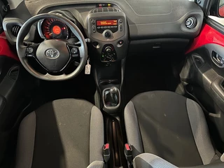 Toyota Aygo Toyota Aygo 1.0 VVT-I X-FUN NAP l 5DRS l CRUISE l BLUETOOTH l - afbeelding nr 2