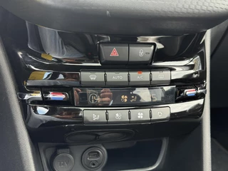 Peugeot 208 Peugeot 208 1.2 PureTech Allure Navi,Pano,Camera,Clima,Cruise,Apple Carplay,N.A.P,110pk,APK tot 09-2026 - afbeelding nr 22
