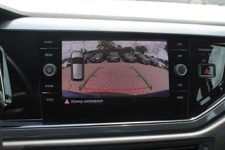 Volkswagen Polo Volkswagen Polo 1.0 TSI Highline Automaat 6.712 km! / NIEUWSTAAT! / Camera / Virtual Cockpit / Navigatie / Apple CarPlay / 16'' / Climate Control / Parkeerhulp V+A / ACC - afbeelding nr 20