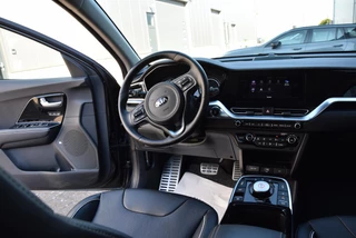 Kia e-Niro Kia e-Niro ExecutiveLine 64 kWh | Stoelverwarming/koeling | Elektrisch verstelb. bestuurdersstoel met geheugen | Draadloze telefoonlader | - afbeelding nr 40
