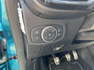 Ford Fiesta Ford Fiesta 1.0 EcoBoost ST-Line 100PK Navi Climate Voorruit Verwarming Parkeersensoren Achter Blind-Spot Carplay Privacy Glass 17'' Inch Velgen *Sportief* - afbeelding nr 20