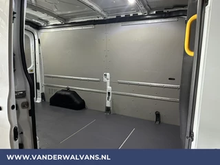 Ford Transit Ford Transit 2.0 TDCI 131pk L3H2 Euro6 Airco | Camera | Navigatie | Apple Carplay | Android Auto | Stoelverwarming Verwarmde voorruit, Cruisecontrol, Parkeersensoren, Elektrisch verstelbare bestuurdersstoel, Bijrijdersbank - afbeelding nr 11