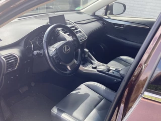Lexus NX Lexus NX 300h Hybrid AWD Luxury Line Automaat | Trekhaak | Schuifdak - afbeelding nr 2