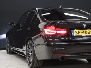 BMW 3 Serie BMW 3 Serie 318i Edition M Sport Shadow Executive [M-STUUR, VOL LEDER, STOELVERWARMING, PDC ACHTER, CRUISE, CLIMATE, NIEUWSTAAT] - afbeelding nr 22