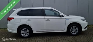 Mitsubishi Outlander Mitsubishi Outlander 2.4 PHEV Pure 4x4 / CAMERA / 1EIG - afbeelding nr 5