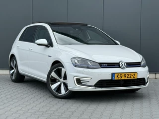 Volkswagen Golf Volkswagen Golf 1.4 TSI GTE Pano - Leder - Led - Camera - Stoelverwarming - afbeelding nr 2