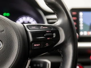 Kia Stonic (APPLE CARPLAY, NAVIGATIE, CAMERA, PARKEERSENSOREN, SPORTSTOELEN, CRUISE, GETINT GLAS, NIEUWE APK, NIEUWSTAAT) - afbeelding nr 20