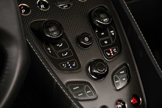 Aston Martin V12 Vanquish Aston Martin Vanquish Volante 6.0 V12 2+2|CarbonBlack|Ceramic| - afbeelding nr 28