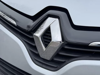 Renault Clio Renault Clio Estate 1.5 dCi Ecoleader Limited 2e Eigenaar,Navi,Clima,Cruise,PDC Achter,LM Velgen,Dealer Onderhouden,N.A.P,APK Tot 02-2026 - afbeelding nr 28