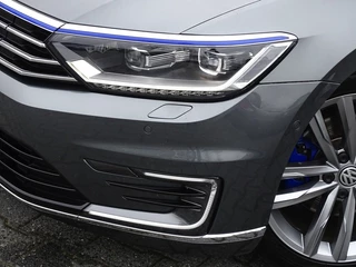 Volkswagen Passat Volkswagen Passat Variant TSI GTE 218PK DSG / Highline / R-Line / LED - afbeelding nr 44