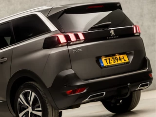 Peugeot 5008 Peugeot 5008 1.2 Puretech Sport 7 Persoons (APPLE CARPLAY, GROOT NAVI, LEDER, STOELVERWARMING, 360 CAMERA, SPORTSTOELEN, KEYLESS, GETINT GLAS, TREKHAAK, DAB+, NIEUWE APK, NIEUWSTAAT) - afbeelding nr 13