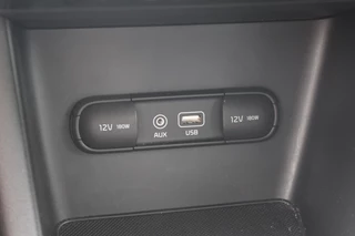 Kia Sportage Kia Sportage 1.6 T-GDI GT-Line First Edition / Trekhaak / Leder / Camera / 19'' / Getint glas / Navigatie / DAB / Cruise Control - afbeelding nr 28