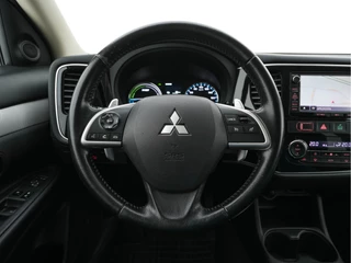 Mitsubishi Outlander Mitsubishi Outlander 2.0 PHEV Business Edition X-Line AWD Aut. *NAVI-FULLMAP | LEATHER-FABRIC | COMFORT-SEATS | CAMERA | ECC | KEYLESS | SHIFT-PADDLES | TOWBAR | 16