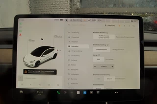 Tesla Model 3 - afbeelding nr 13