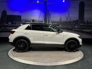 Volkswagen T-Roc Volkswagen T-ROC 1.5 TSI Style *LED*Virtual*DAB+*PDC V&A*Trekhaak*NAVI*AppConnect* - afbeelding nr 2