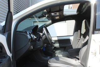 Volkswagen up! Volkswagen up! 1.0 75pk high up! NL-Auto NAP Panoramadak Fender Airco Carplay Stoelverwarming CPV El. Ramen - afbeelding nr 9