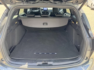 Ford Focus Ford Focus Wagon 2.3 EcoBoost ST-3 278pk | Adaptieve cruise control | Adaptieve LED |  Trekhaak | Winter Pack | Bang&Olufsen | Elektrische achterklep | Head up Display - afbeelding nr 13