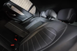 Mercedes-Benz GLC Mercedes-Benz GLC-klasse Coupé 300 4MATIC AMG 63 Look / Lane Assist / Leder / F1 / Sfeerverlichting / Camera / Led / Pdc / 20 Inch - afbeelding nr 18