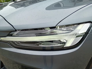 Volvo S60 Volvo S60 2.0 T4 R-Design|PANO|HARMAN KARDON|AUTOMAAT|1ste Eig|Adapt Cr - afbeelding nr 10