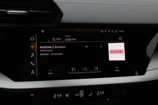Audi A3 Audi A3 Sportback 30 TFSI S edition 32.429 km! / Virtual Cockpit / Apple CarPlay / Full LED / 17'' / Navigatie / Half leder / Parkeerhulp achter / ACC - afbeelding nr 20