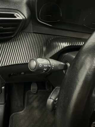 Peugeot 208 Peugeot 208 1.2 PureTech Allure Pack NAVI CARPLAY CRUISE - afbeelding nr 20