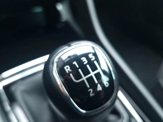 Škoda Karoq Skoda Karoq 1.0 TSI Ambition | Apple Carplay/Android Auto | Airco | Wifi | Navigatie | PDC | Cruise Control | Hill-Hold | - afbeelding nr 13