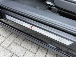 Audi Q5 Audi Q5 55 TFSI e quattro Competition 367PK S-Line PANO/LUCHTVERING/TREKHAAK/360CAMERA/MASSAGE/KEYLESS/MATRIX/VIRTUAL/CARPLAY/SFEER/19