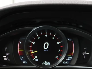 Volvo V40 Volvo V40 1.6 T2 Momentum | Stoelverwarming | Trekhaak |  Xenon | Climate control | Cruise control | Parkeerhulp | Bluetooth - afbeelding nr 21