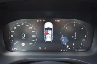 Volvo XC60 Volvo XC60 2.0 B4 AWD INSCRIPTION / ADAP. CRUISE / P.DAK / 360 CAM./ H&K AUDIO - afbeelding nr 28