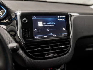 Peugeot 2008 Automaat (APPLE CARPLAY, NAVIGATIE, CLIMATE, LEDER, CRUISE, SPORTSTOELEN, PARKEERSENSOREN, CRUISE, NIEUWE APK, NIEUWSTAAT) - afbeelding nr 23