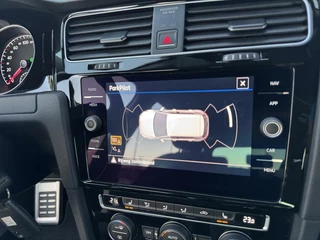 Volkswagen Golf Volkswagen Golf 1.0 TSI Sound 110pk DSG ACC Navi CarPlay Stlvw PDC - afbeelding nr 24