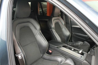Volvo XC90 Volvo XC90 T8 Recharge AWD R-Design | Longe Range | Panoramadak | Stoelverwarming | BLIS | Trekhaak | Harman / Kardon | Glossy Black | Keyless - afbeelding nr 33