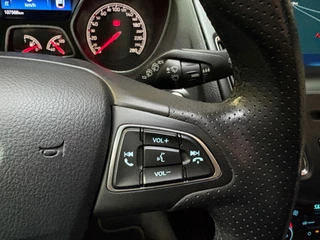 Ford Focus Ford FOCUS 2.0 ST schuifdak xenon navi camera clima uitlaatklep 19