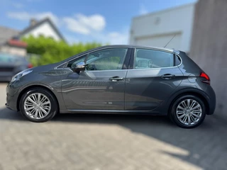 Peugeot 208 Peugeot 208 1.2 PureTech Allure AUTOMAAT / CARPLAY / CRUISE / PDC / BLUETOOTH / ECC / AIRCO / NL AUTO - afbeelding nr 4