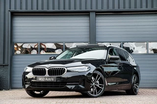 BMW 5 Serie BMW 5-serie Touring 520i Executive /LED/PANODAK/STOELVERW./CAMERA/CARPLAY/SFEERVERL./LEDER! - afbeelding nr 1