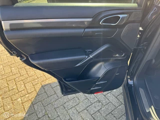 Porsche Cayenne Porsche Cayenne 3.0 S E-Hybrid/CARPLAY/NAP/MARGE/FULL OPTION - afbeelding nr 19